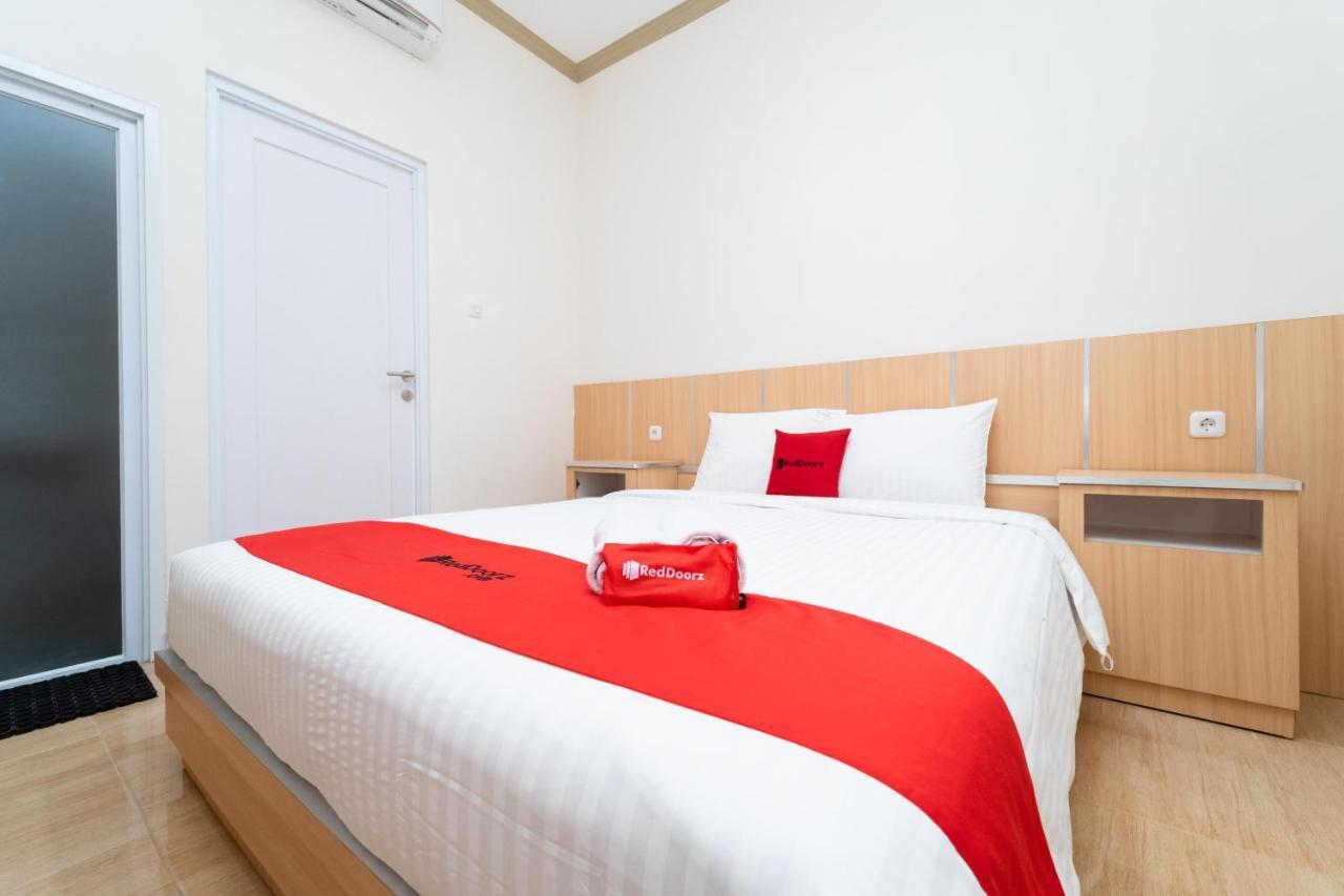Reddoorz Near Griya Agung Palembang Hotel Talang Kelapa Kültér fotó